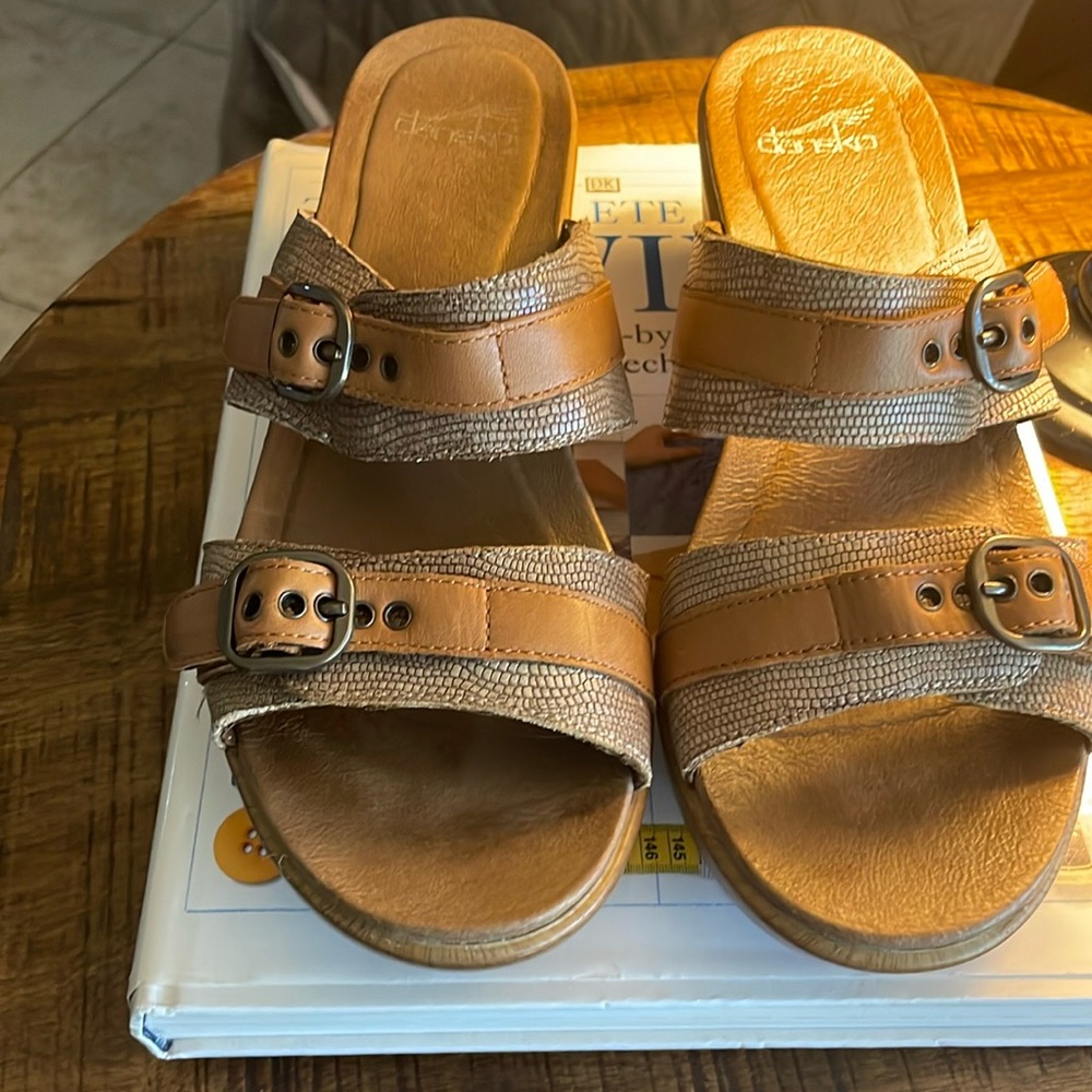 Dansko Jessie Lizard light brown size 39/ 8.5